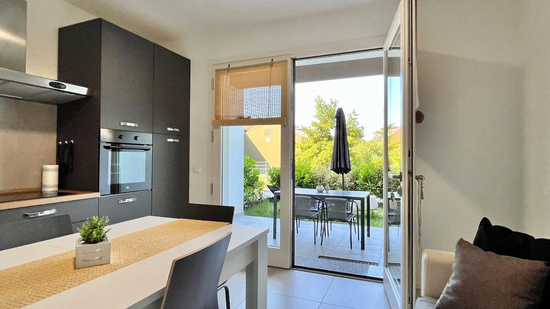 La Rocca - Private Garden Apartment Darfo Boario Terme